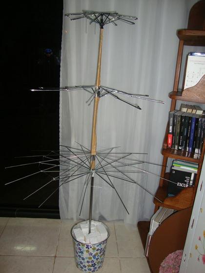 PAP: Árvore de Natal “Chuva de Bolas” - PAP: Árvore de Natal “Chuva de Bolas” -