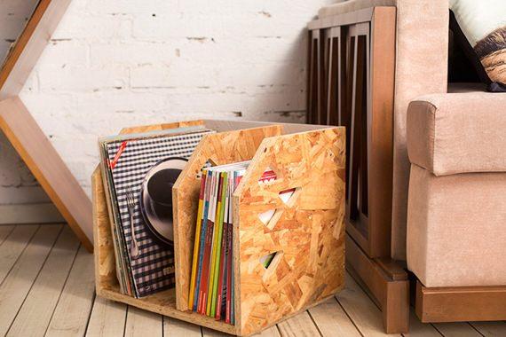 Revisteiro feito de OSB, moderno e empilhável. Também pode servir de organizador de livros e discos.
