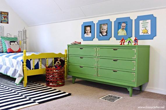 Móveis coloridos deixam quarto de criança alegre e cheio de vida